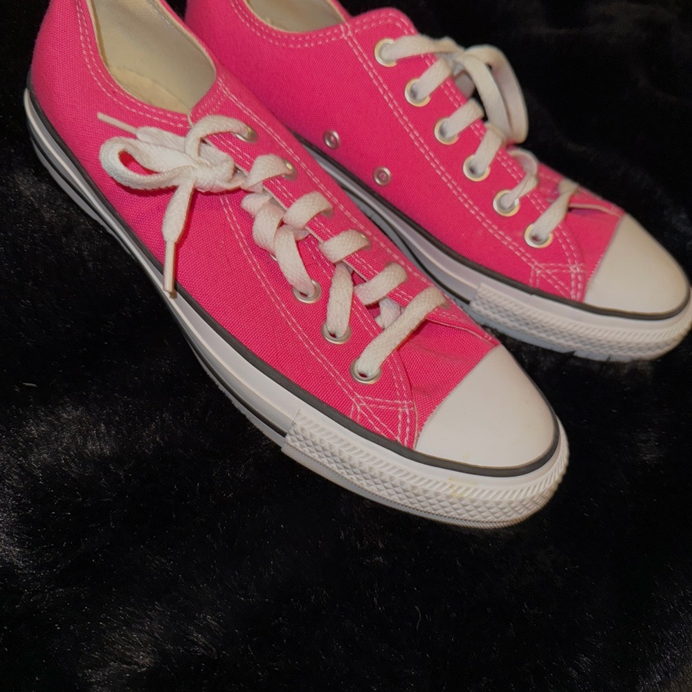 Neon Pink Women’s Converse